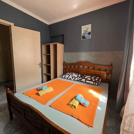Guest House Barbi Batumi Eksteriør bilde