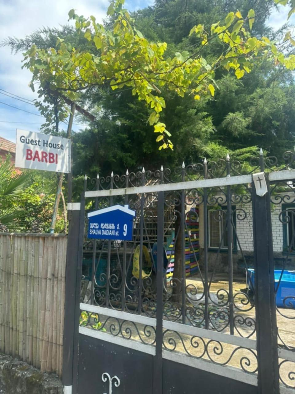 Guest House Barbi Batumi Eksteriør bilde