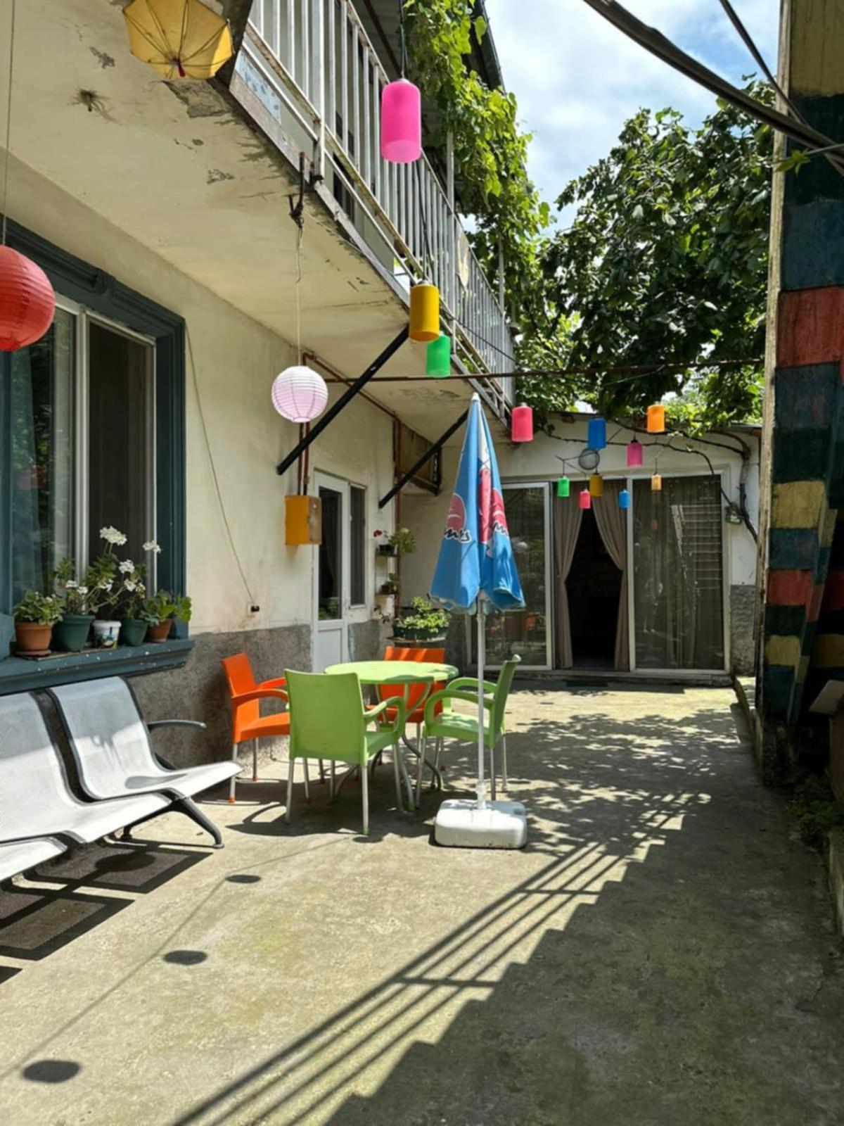 Guest House Barbi Batumi Eksteriør bilde